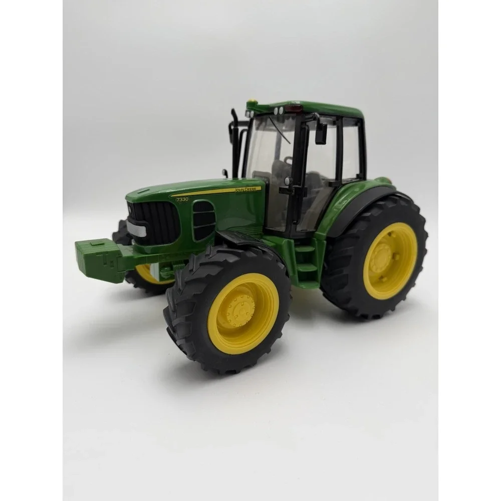 John Deere 7330 Tractor And Baler 854 And 2 Bales Of Hay Britains